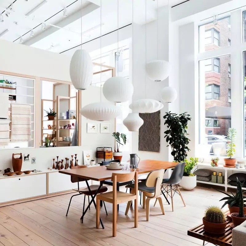 Giovanni White Silk Nelson Bubble Lamps